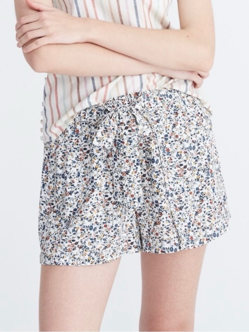 Madewell Drawstring Drapey Pull-On Shorts in Blossoming Vines, XS